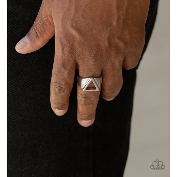 Ring - Picture 2 of 2